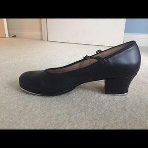 Heeled tap shoe
